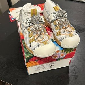 New authentic Gucci shoes